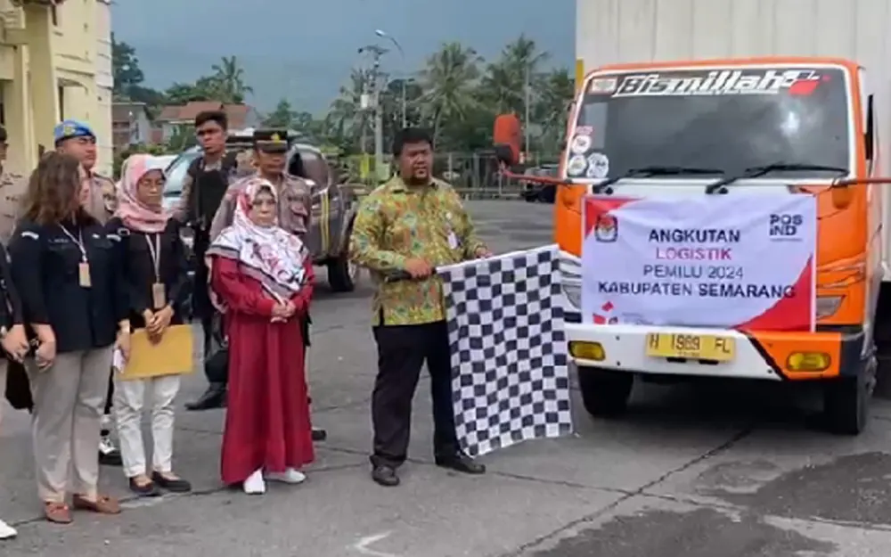 Curah Hujan Tinggi Distribusi Logistik Pemilu Di Kabupaten Semarang