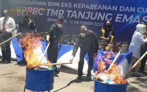 Bea-Cukai-Tanjung-Emas-Musnahkan-Ribuan-Barang-Tanpa-Izin