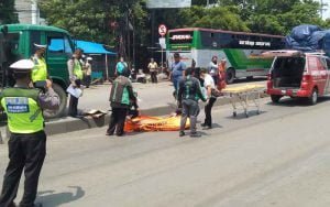 Kecelakaan-Maut-Di-Kaligawe-Raya,-Pemotor-MD