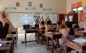 Jelang-Hari-Guru,--PGRI-Kabupaten-Semarang--Mengajar---Serentak-di-700-Sekolah
