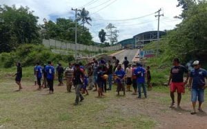 Khawatir-Lapangan-Rusak-Akibat-Perluasan-Jalan,-Warga-Tetep-Salatiga-Tuntut-Perbaikan
