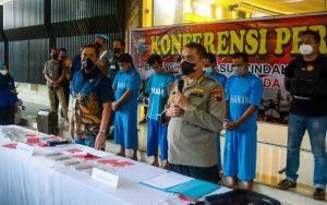 Komplotan-Spesialis-Bobol-Kantor-Di-Wilayah-Jateng-Dibekuk,-Total-Kerugian-Korban-Rp