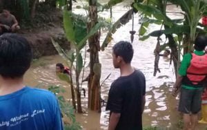 Main-di-Sungai-Saat-Banjir,-Bocah-11-Tahun-Tewas-Tenggelam