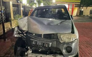 Mobil-yang-diduga-dikendarai-oleh-dr-Sunardi-saat-proses-pelarian-dari-Densus-88