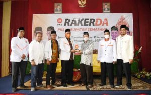 Nafis-Munandar-Moderator-Acara-Rakerda-PKS-Kabupaten-Semarang