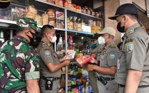 Jelang-Lebaran,-Tim-Gabungan-Masih-Temukan-Makanan-Kadaluarsa