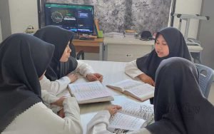 Ponpes-Ini-Pelajari-Isi-Kandungan-Alquran-Menggunakan-Bahasa-Jawa-Sambil-Bikin-Konten-Medsos