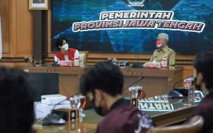 Ganjar-Lepas-Kontingen-e-Sports-Jateng-Berlaga-di-Palembang