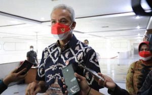 Ganjar-Pastikan-Sendiri-Kondisi-TKI-di-Kamboja-Saya-Video-Call,-Ada-Satu-yang-Sakit