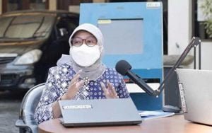 Kepala-Dinas-Tenaga-Kerja-dan-Transmigrasi-(Disnakertrans)-Jateng-Sakina-Rosellasari