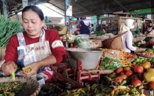 Salah-satu-pedagang-sayuran-di-pasar-Blauran-Salatiga