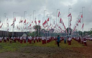Ratusan-Siswa-Siswi-SD-Muhammadiyah-Plus-Salatiga-Kibarkan-Bendera-Serentak
