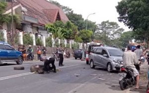 Diduga-Kurang-Hati-Hati-Saat-Menyalip,-Pasutri-Warga-Tuntang-Meninggal,-Akibat-Alami-Laka-di-Jalan-Fatmawati-Salatiga