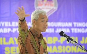 Ganjar-Inovasi-dan-Adaptasi-PTS-Harus-Secepat-Perkembangan-Zaman