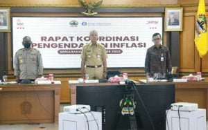 Selain-DTU,-Ganjar-Kaji-Potensi-Anggaran-BTT-Rp-500-M-Akumulasi-35-KabKota-Untuk-Tangani-Kenaikan-BBM