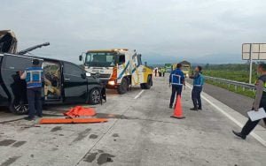 Kecelakaan-Maut-di-Tol-Solo-Semarang,-Tiga-Orang-Meninggal