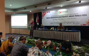 Dorong-Keterlibatan-Seluruh-Elemen-Masyarakat,-Bawaslu-Jateng-Gelar-Sosialisasi-Pengawas-Pemilu-Partisipatif-2024-di-Salatiga