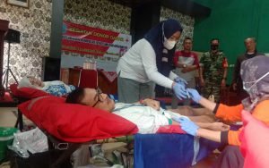 Mantan-Wali-Kota-Salatiga-Ini,-Hadiri-Donor-Darah-di-Kelurahan-Kumpulrejo