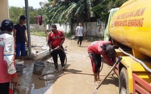 Pemkot-Semarang-Intensif-Lakukan-Pembersihan-Lumpur-Pasca-Banjir