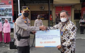 Polres-Semarang-Terima-Dana-Hibah-Rp-65-Juta-untuk-Dukung-Sarana-Pendidikan