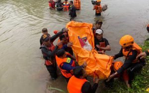 Seorang-Bocah-Meninggal-Usai-Tenggelam-di-Sungai-Siori-Semarang