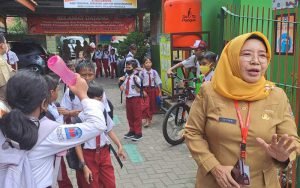 Antisipasi-Penculikan-Anak,-SD-Pandean-Lamper-3-Semarang-Wajibkan-Murid-Dijemput-Keluarga