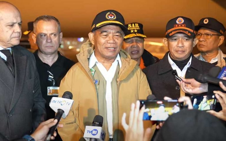 Bantuan kemanusiaan tahap ketiga dari Pemerintah Indonesia untuk korban gempa Turki yang tiba di Bandar Udara Adana Şakirpaşa, Turki pada tanggal 22 Februari 2023. Menteri Koordinator bidang Pembangunan Manusia dan Kebudayaan (Menko PMK), Muhadjir Effendy, memimpin rombongan tersebut dan menyatakan bahwa Indonesia akan terus memberikan dukungan kepada Turki dalam berbagai bentuk.