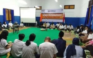 Bawaslu Kota Salatiga mengajak masyarakat untuk berpartisipasi aktif dalam pengawasan Pemilu 2024 melalui aplikasi Jarimu Awasi Pemilu. Dengan menggunakan fitur yang tersedia di dalam aplikasi tersebut, masyarakat dapat melaporkan pelanggaran secara langsung dan membantu dalam pengawasan jalannya tahapan Pemilu.