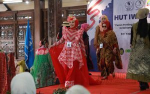 IWAPI Kabupaten Semarang Coba Angkat Potensi Batik Lokal Lewat Lomba Desain dan Fashion Show