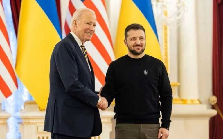Joe Biden, Presiden AS Janjikan Bantuan Militer Tambahan untuk Ukraina Selama Kunjungan ke Kiev - Lebih dari setahun setelah invasi Rusia ke Ukraina, Presiden AS Joe Biden melakukan kunjungan tak terjadwal ke Kiev dan menjanjikan tambahan bantuan militer senilai 500 juta dolar AS.