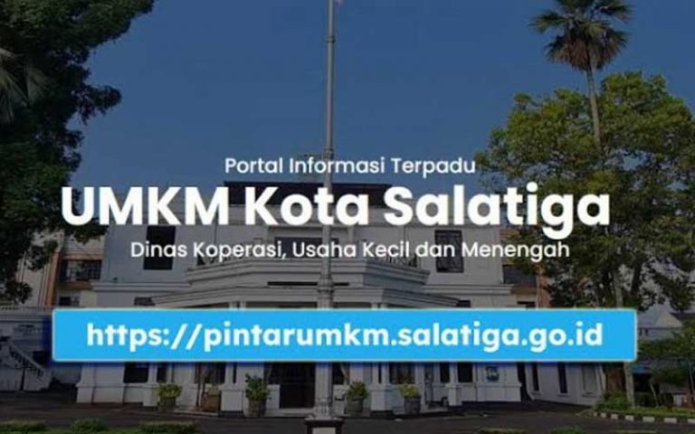 Jumlah usaha mikro kecil menengah (UMKM) di Salatiga mencapai 22.995 usaha dengan berbagai jenis bidang usaha. Dinas Koperasi dan UKM Salatiga telah menyalurkan Kredit Usaha Daerah (KURDA) Sami Bingah untuk UMKM dengan bunga subsidi dari APBD dan membantu pengembangan pemasaran produk UMKM melalui aplikasi PintarUMKM yang bekerja sama dengan FTI UKSW.