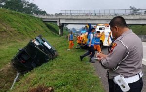 Kecelakaan-Tunggal-di-Tol-Semarang-Solo,-Tiga-Orang-Meninggal-Dunia,-Tujuh-Orang-Luka-Luka