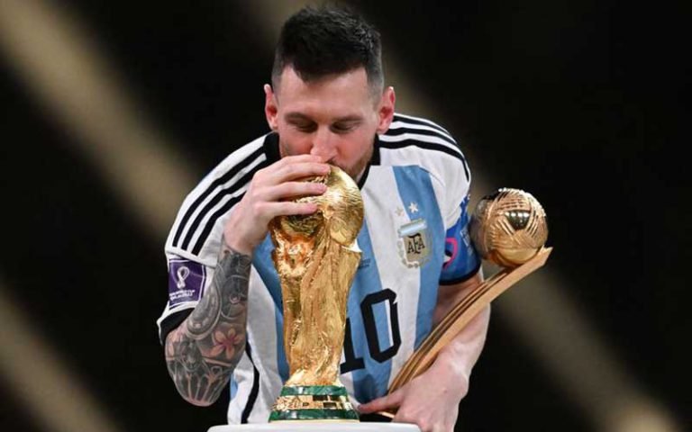 Piala Dunia U-20 2023 akan segera digelar di Indonesia. Event ini telah melahirkan banyak pemain sepak bola top di dunia, seperti Harry Kane, Lionel Messi, dan Diego Armando Maradona. Sejumlah nama pemain muda berbakat telah mencuat dari turnamen ini dan menjadi bintang sepak bola terkenal.