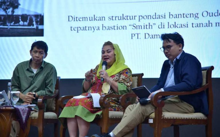 Wali Kota Semarang, Hevearita Gunaryanti Rahayu, mendorong pengembangan kawasan Kota Lama Semarang melalui pemberdayaan masyarakat. Dalam Seminar Nasional Sinergitas Penetapan dan Pelestarian Cagar Budaya, Ita membagikan pengalaman saat mengajukan kawasan Kota Lama menjadi cagar budaya nasional.