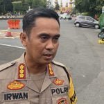 Kapolrestabes Semarang, Kombes Pol Irwan Anwar saat memberikan keterangan terkait penundaan pertandingan antara PSIS melawan Persebaya di Pos Lalu Lintas Simpang 5 Rabu (8/2/2023).