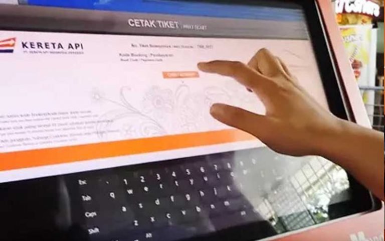 Beli Tiket Kereta Api Angkutan Lebaran 2023 di PT KAI Sudah Bisa Dilakukan H-45 Sebelum Keberangkatan. PT KAI telah membuka penjualan tiket kereta api angkutan lebaran 2023. Lebih dari 3,5 juta tiket kereta tersedia untuk angkutan lebaran 2023, termasuk tiket kereta jarak jauh dan lokal. Pemesanan tiket dapat dilakukan melalui aplikasi KAI Access, web resmi KAI, serta jaringan penjualan tiket resmi KAI.
