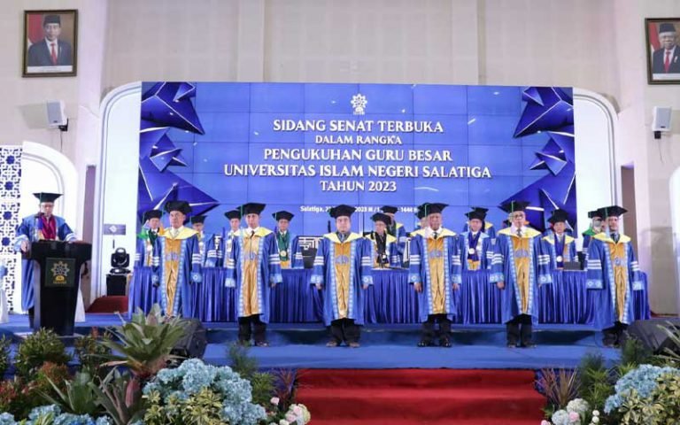 Universitas Islam Negeri Salatiga mengukuhkan enam guru besar pada Sidang Senat Terbuka yang diadakan pada 22 Februari 2023. Guru besar yang dikukuhkan merupakan ahli di bidang Ilmu Studi Islam, Pemikiran Pendidikan Islam, Psikologi Agama, Sosiologi Islam, Tafsir, dan Komunikasi Antarbudaya