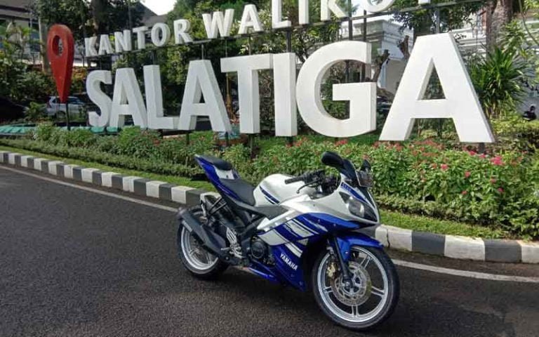 Pengeluaran warga Kota Salatiga menjadi yang terboros di Jawa Tengah menurut data BPS. Sekretaris Daerah Kota Salatiga memberikan penjelasan terkait hal ini dan mengimbau masyarakat untuk berbelanja dengan bijak. Belanja online menjadi salah satu faktor yang memengaruhi peningkatan pengeluaran.