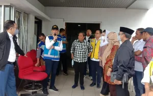 Direktur Utama PT TMJ, Prajudi saat penyampaian paparan persiapan arus mudik lebaran 2023 didepan anggota DPR RI