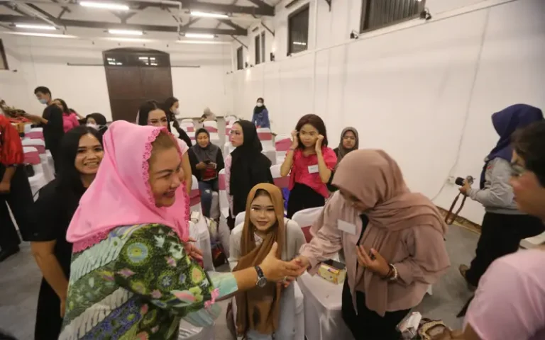 Wali Kota Semarang, Hevearita Gunaryanti Rahayu berharap Semarang Night Carnival atau SNC dapat menjadi atraksi seni dan pariwisata tahunan yang berbeda dan luar biasa dibandingkan dengan tahun-tahun sebelumnya.