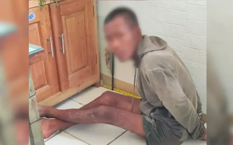 Rohani, warga Desa Sumurup, Kecamatan Bawen, Kabupaten Semarang menjadi korban penyerangan oleh orang yang tidak dikenal saat sedang bekerja menjaga sebuah toko sembako di Kelurahan Kupang. Rohani dilarikan ke Rumah Sakit Gunawan Mangunkusumo Ambarawa karena mengalami tusuk pada bagian punggung kanan.