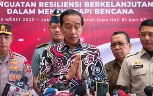 Presiden Joko Widodo memerintahkan pemerintah daerah untuk menyiapkan anggaran penanggulangan bencana guna menghadapi potensi terjadinya bencana alam akibat perubahan iklim di Tanah Air.