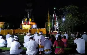 Pelaksanaan Tawur Kesanga, ritual penyucian dan pembersihan alam semesta dilakukan oleh umat Hindu di Semarang sebagai bagian dari rangkaian Hari Raya Suci Nyepi. Berdasarkan makna filosofisnya, Tawur Kesanga bertujuan untuk menyucikan diri, perkataan, pikiran, dan perbuatan sebelum melaksanakan Catur Brata Penyepian pada Hari Raya Suci Nyepi.