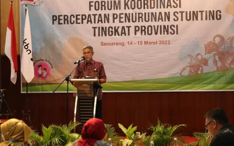 Sekretaris Daerah Provinsi Jawa Tengah mengajak semua pemangku kepentingan untuk bekerja sama dalam mengatasi masalah stunting dan kemiskinan. Dengan kolaborasi dan koordinasi yang baik, berbagai program penanggulangan kemiskinan, stunting, dan anak putus sekolah akan lebih efektif dan cepat.