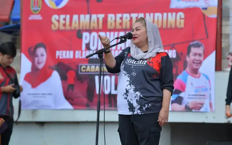 Wali Kota Semarang, Hevearita Gunaryanti Rahayu, mengajak kepada warga masyarakat untuk menjalankan pola hidup sehat melalui Porwakos (Pekan Olahraga Warga Kota Semarang) tahun 2023. Selain itu, Porwakos juga diharapkan dapat melahirkan bibit-bibit atlet unggul yang dapat mengharumkan Kota Semarang di level yang lebih tinggi.