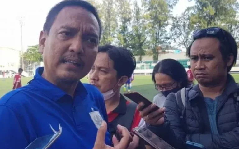 Yoyok Sukawi, CEO PSIS sekaligus Ketua Asprov PSSI Jawa Tengah kecewa terkait batalnya Indonesia sebagai tuan rumah Piala Dunia U-20 2023. Dia mengungkapkan bahwa persiapan untuk menjadi tuan rumah sudah dilakukan sejak 2019. Yoyok Sukawi juga meminta pemerintah bertanggung jawab terhadap nasib para calon pemain Timnas Indonesia yang kehilangan kesempatan tampil karena Indonesia tak menjadi tuan rumah.