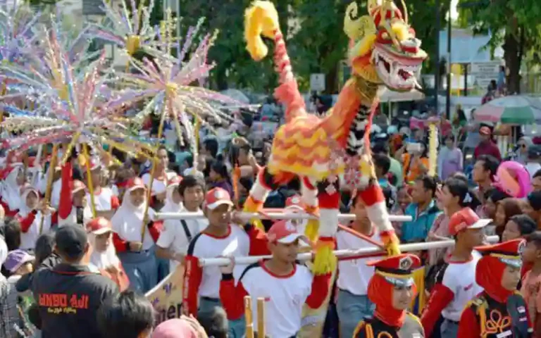 Pagelaran prosesi Dugderan sebagai tradisi tahunan Kota Semarang untuk menyambut bulan suci Ramadan akan kembali digelar. Prosesi ini akan dilaksanakan selama dua hari, dimulai dari karnaval Dugder anak-anak SMP se-kota Semarang pada hari Senin, 20 Maret 2023 dan puncaknya pada hari Selasa, 21 Maret 2023 dengan kegiatan kirab budaya prosesi Dugder.