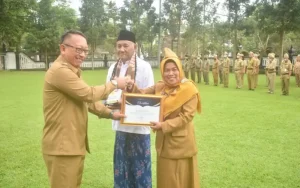 Piagam Penghargaan Kota Tertoleran Kedua se-Indonesia diserahkan Penjabat Wali Kota Salatiga, Sinoeng N Rachmadi, kepada Sekda Kota Salatiga, Wuri Pujiastuti, didampingi Ketua FKUB Kota Salatiga, KH Noor Rofiq, dalam Apel Luar Biasa di Halaman Pemkot Salatiga. Salatiga meraih peringkat kedua sebagai Kota Tertoleran di Indeks Kota Toleran (IKT) Tahun 2022, yang diselenggarakan oleh Setara Institute di Jakarta.