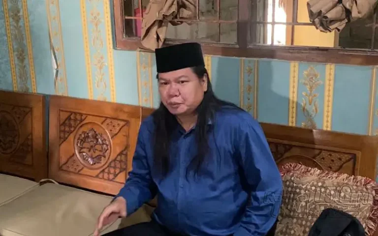 Dugaan oknum Kadus Balekambang meminta uang ganti untung ruas tol Yogyakarta-Bawen sedang ramai dibicarakan. Oknum Kadus diduga meminta uang senilai Rp 1 miliar dengan alasan kelebihan bayar. Kepala Desa Kandangan telah menjelaskan bahwa permasalahan tersebut sedang ditangani oleh pihak berwenang dan telah menunjuk Kejaksaan Tinggi Jateng sebagai kuasa hukum negara.