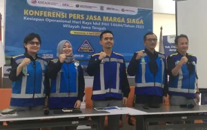 Jasamarga Grup telah menyiapkan segala hal untuk menghadapi arus mudik lebaran 1444 H/2023 di jalan tol Trans Jawa wilayah Jateng. Puncak arus mudik diprediksi terjadi pada tanggal 19 April dan akan meningkat signifikan pada jalan tol. PT Jasamarga Semarang Batang (JSB), RO 2 Semarang Seksi A, B dan C, PT Trans Marga Jateng (TMJ), dan PT Jasamarga Solo Ngawi (JSN) telah melakukan berbagai persiapan untuk memberikan pelayanan terbaik kepada masyarakat.